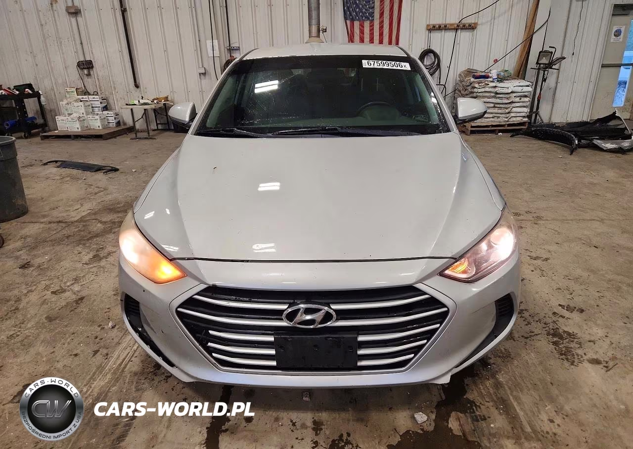 2018 Hyundai Elantra Sel VIN:5NPD84LF4JH297179 - 5
