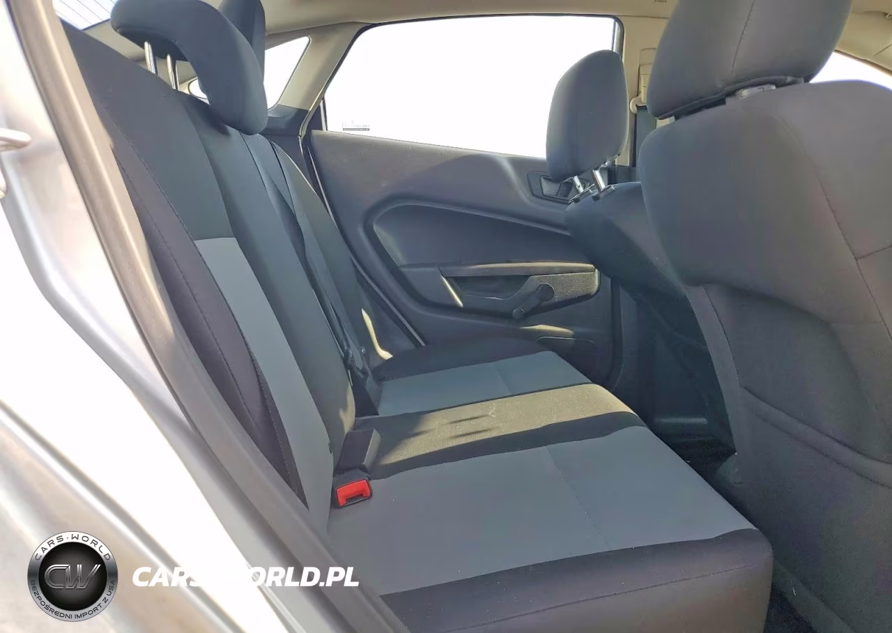 2015 Ford Fiesta S VIN:3FADP4AJ6FM218810 - 10