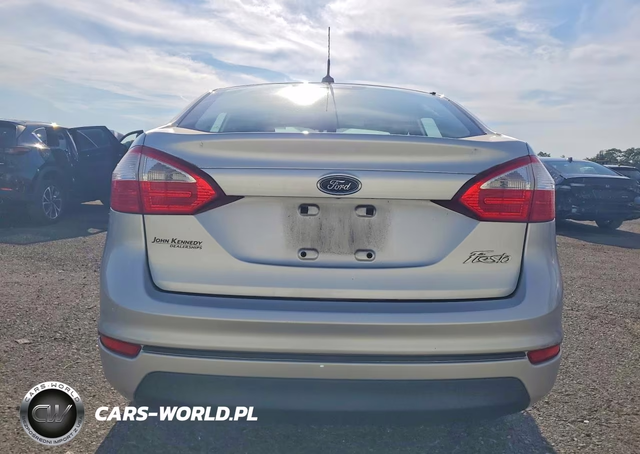 2015 Ford Fiesta S VIN:3FADP4AJ6FM218810 - 6