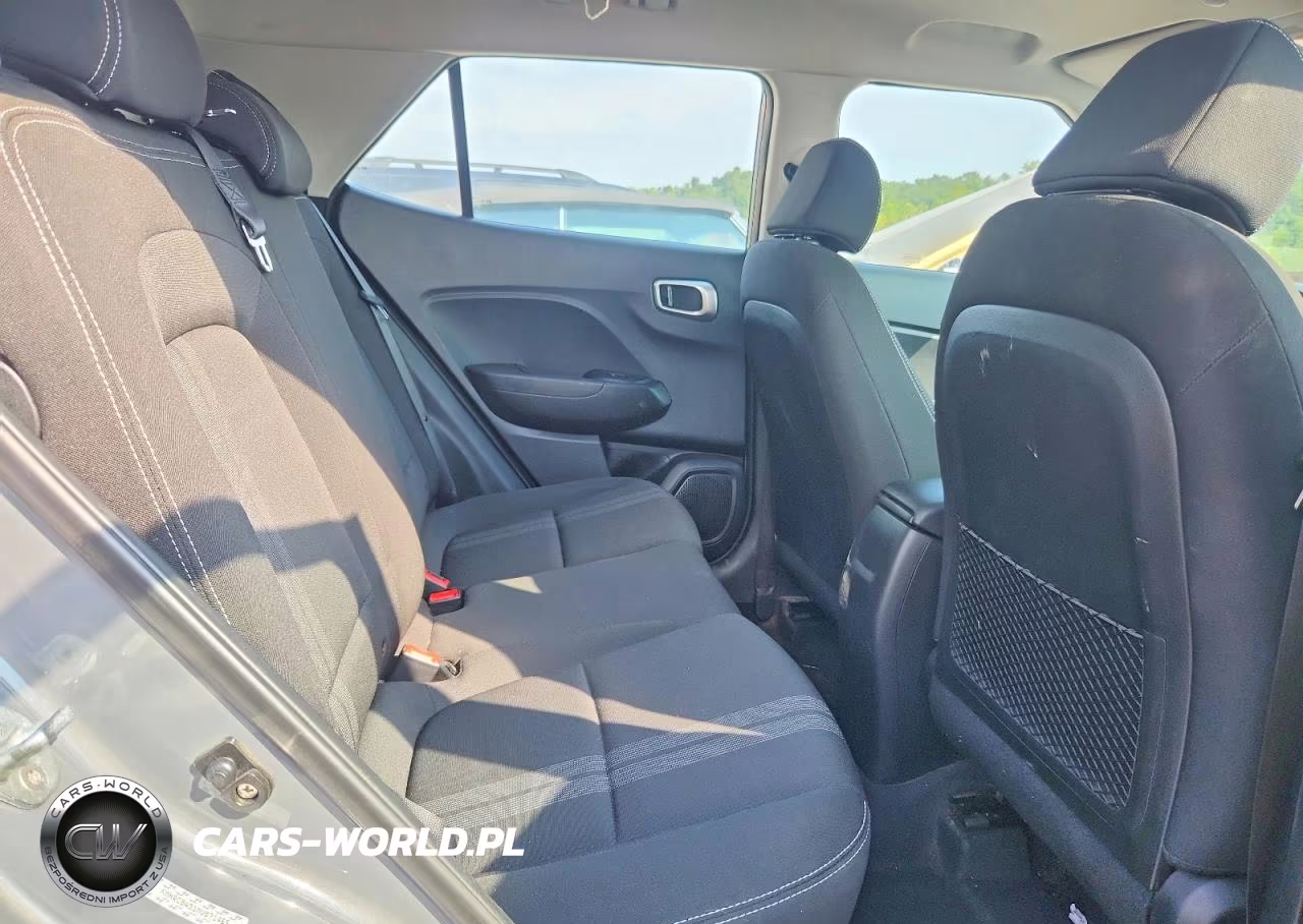 2021 Hyundai Venue Sel VIN:KMHRC8A31MU071465 - 10