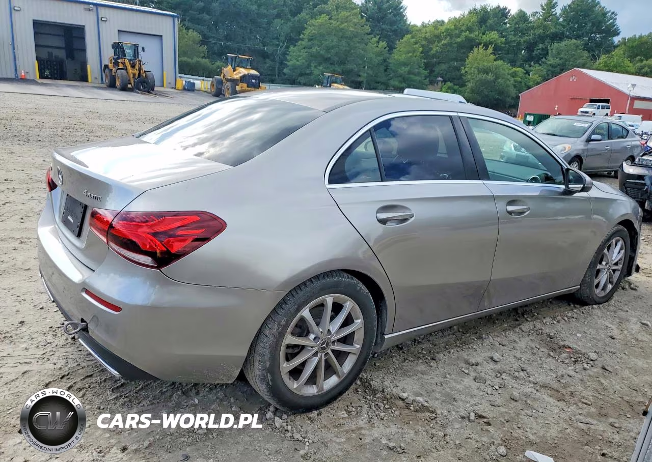 2021 Mercedes-Benz A 220 4Matic VIN:W1K3G4FB5MJ270548 - 3