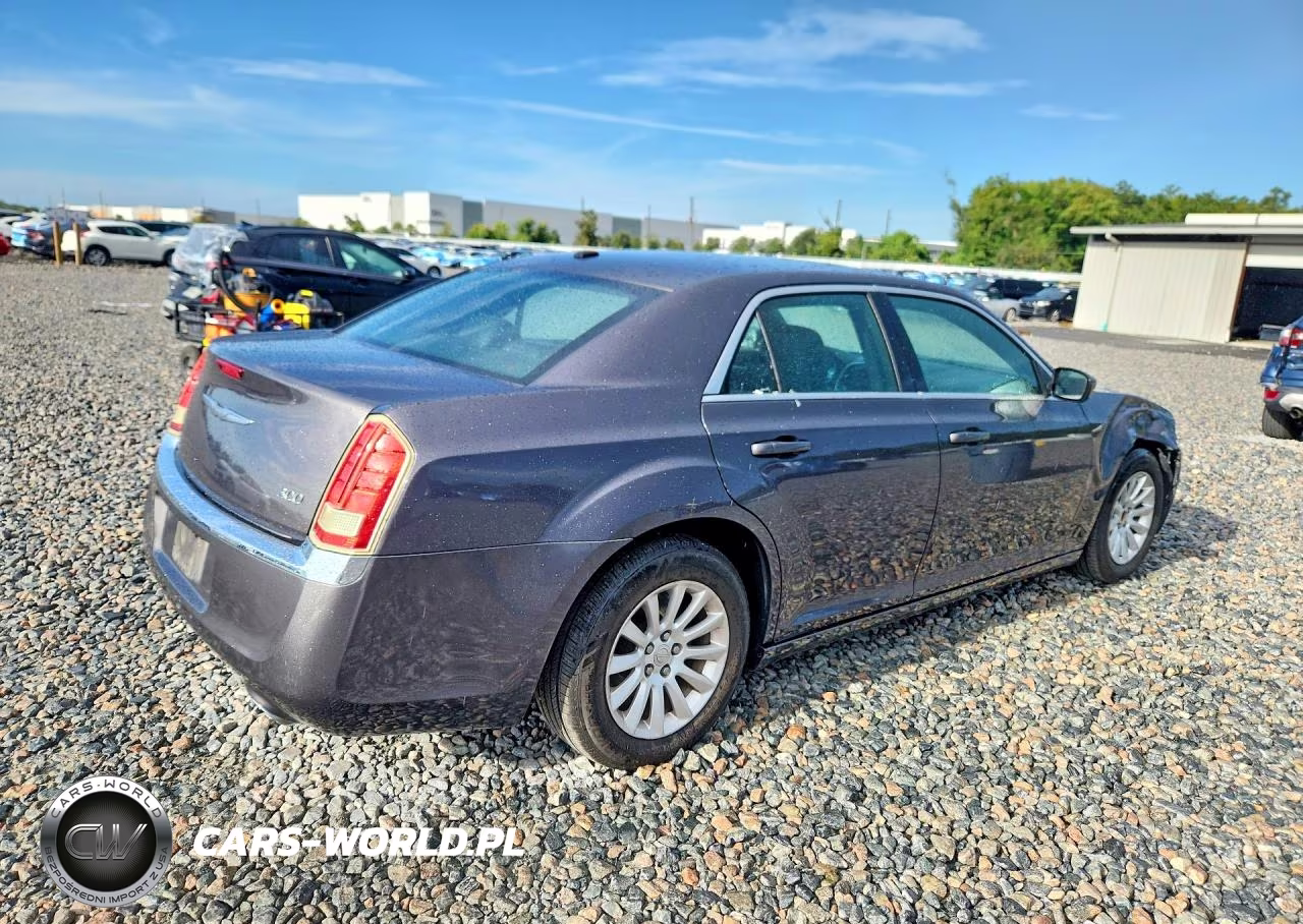 2013 Chrysler 300 VIN:2C3CCAAG3DH577617 - 3