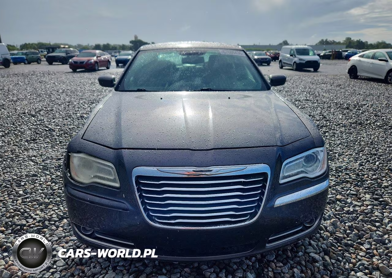 2013 Chrysler 300 VIN:2C3CCAAG3DH577617 - 5