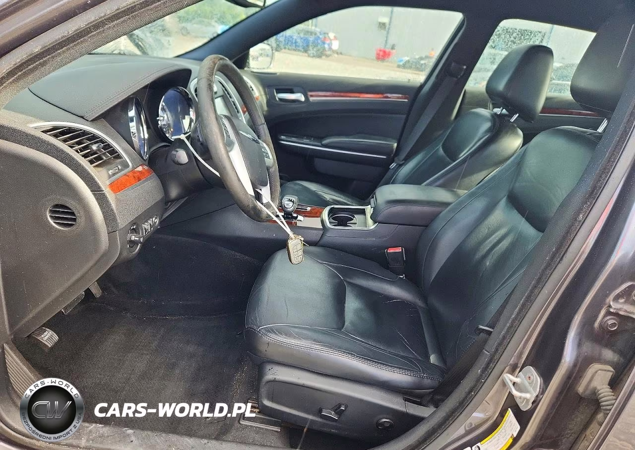 2013 Chrysler 300 VIN:2C3CCAAG3DH577617 - 7