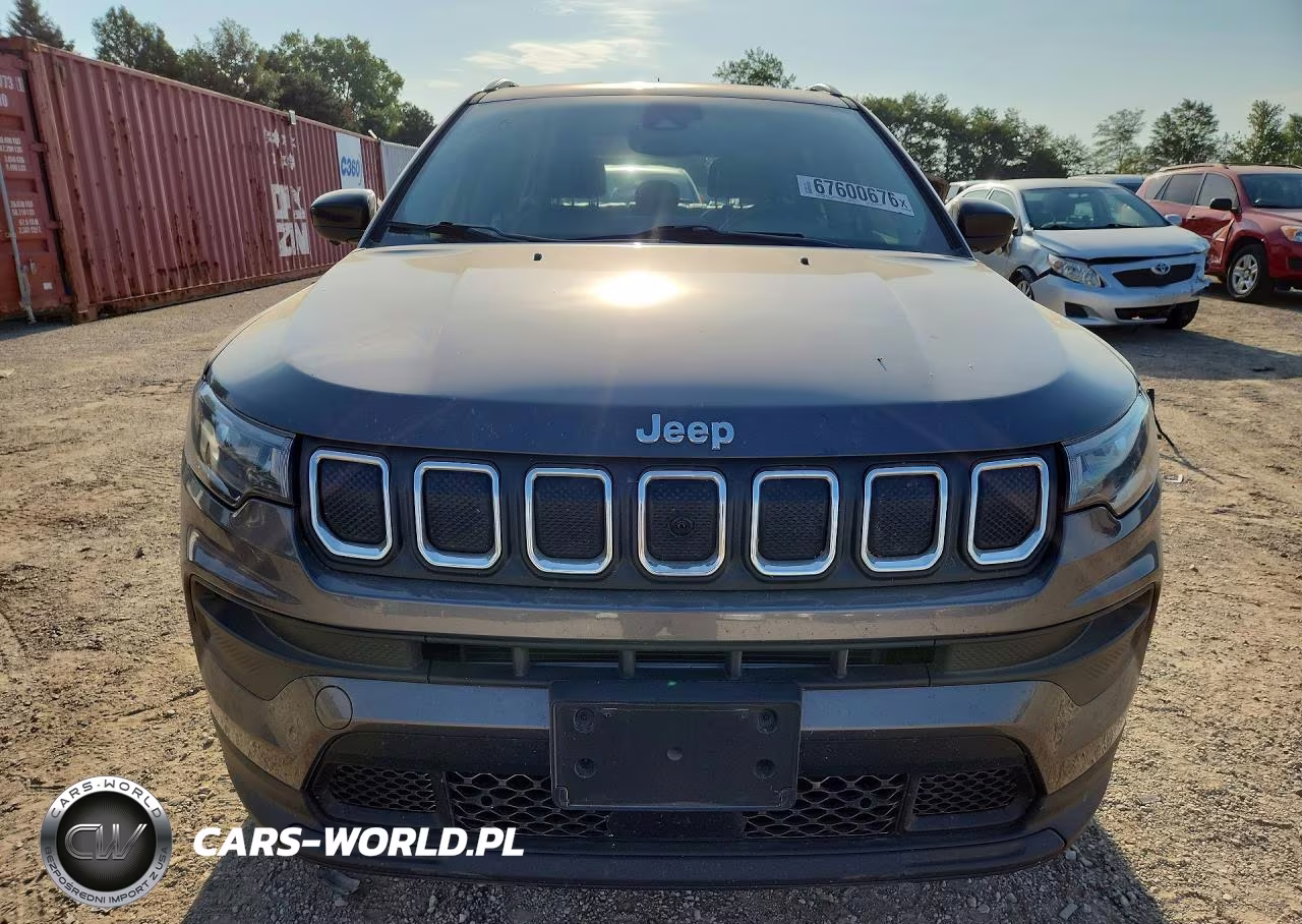 2022 Jeep Compass Latitude Lux VIN:3C4NJDFB6NT236228 - 5
