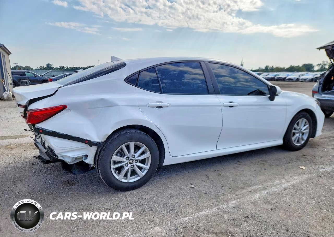 2025 Toyota Camry Le VIN:4T1DAACK3SU521710 - 3