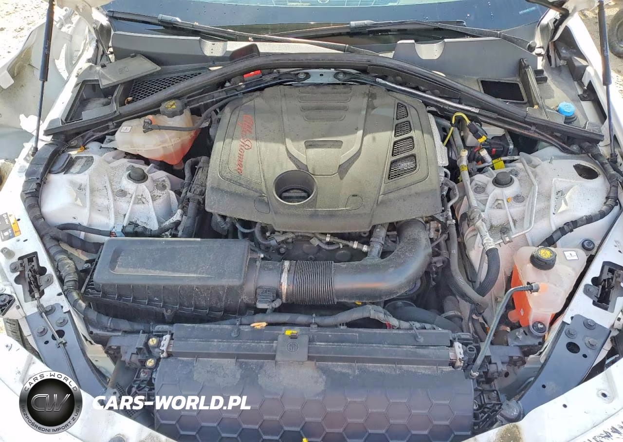 2020 Alfa Romeo Giulia Ti VIN:ZARFANBN8L7633263 - 11