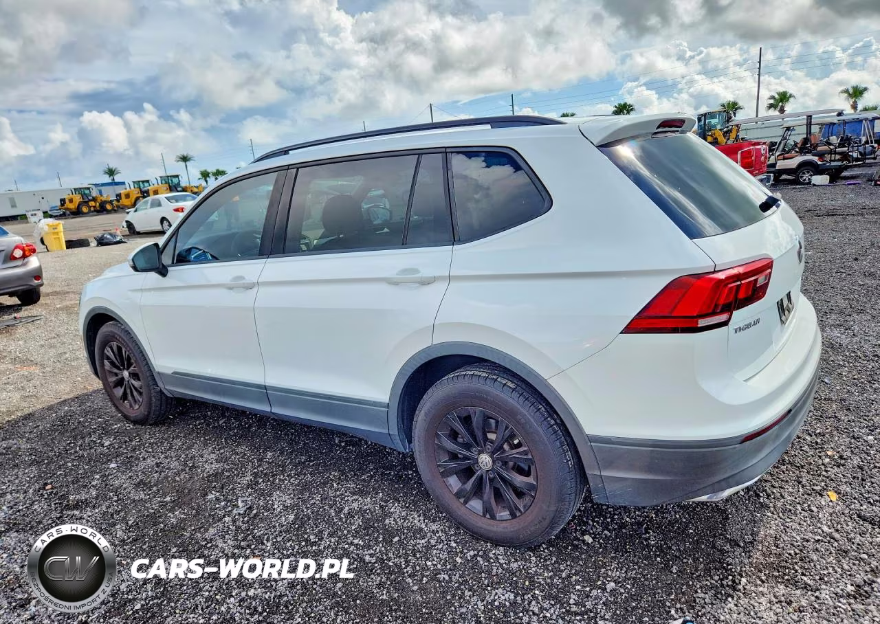 2018 Volkswagen Tiguan S VIN:3VV1B7AX7JM066757 - 2