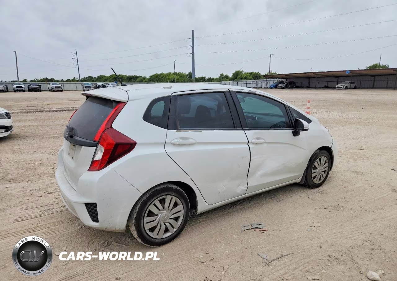 2015 Honda Fit VIN:3HGGK5H59FM722922 - 3