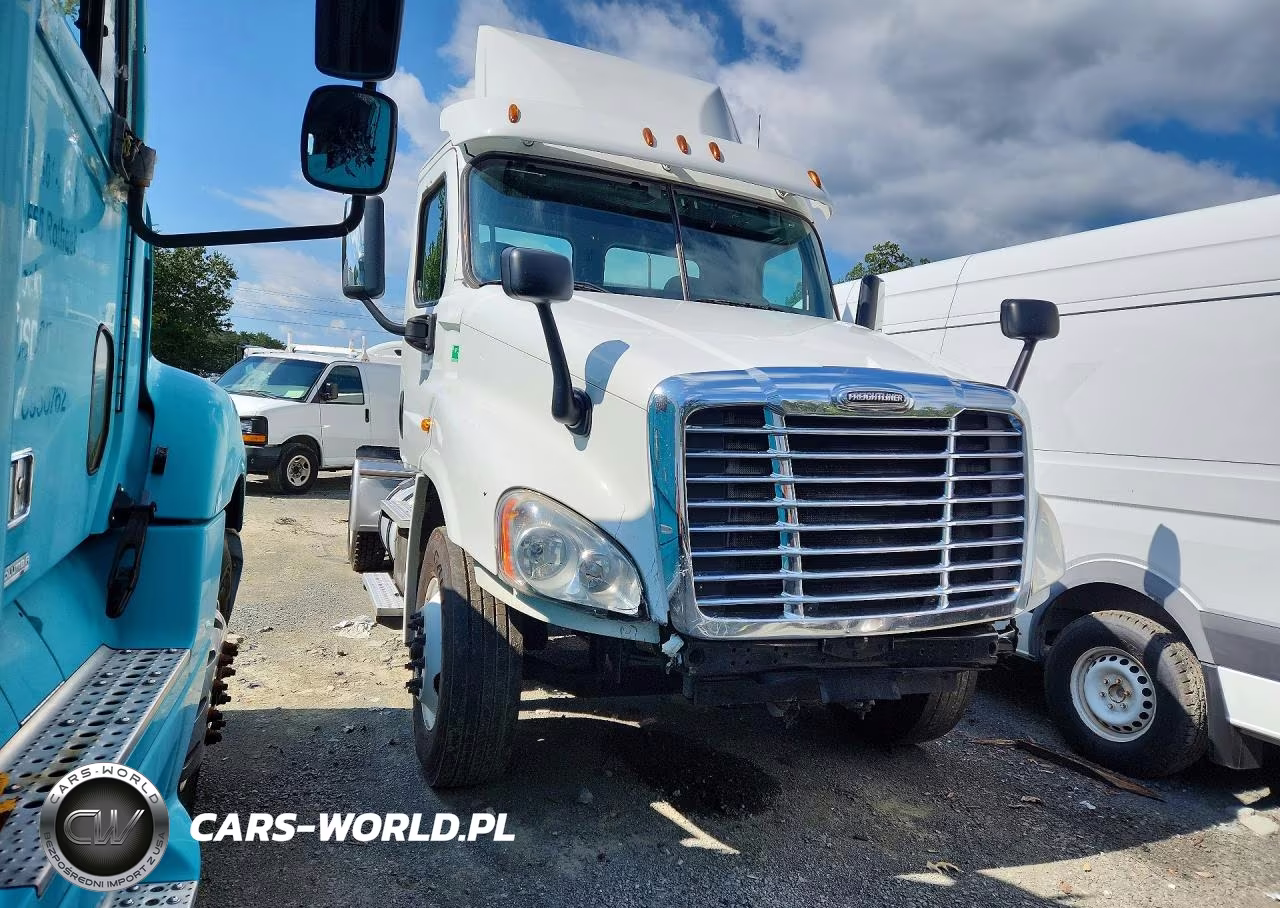 2017 Freightliner Cascadia 125 Semi Truck VIN:1FUBGEDV2HLJH1564 - 4