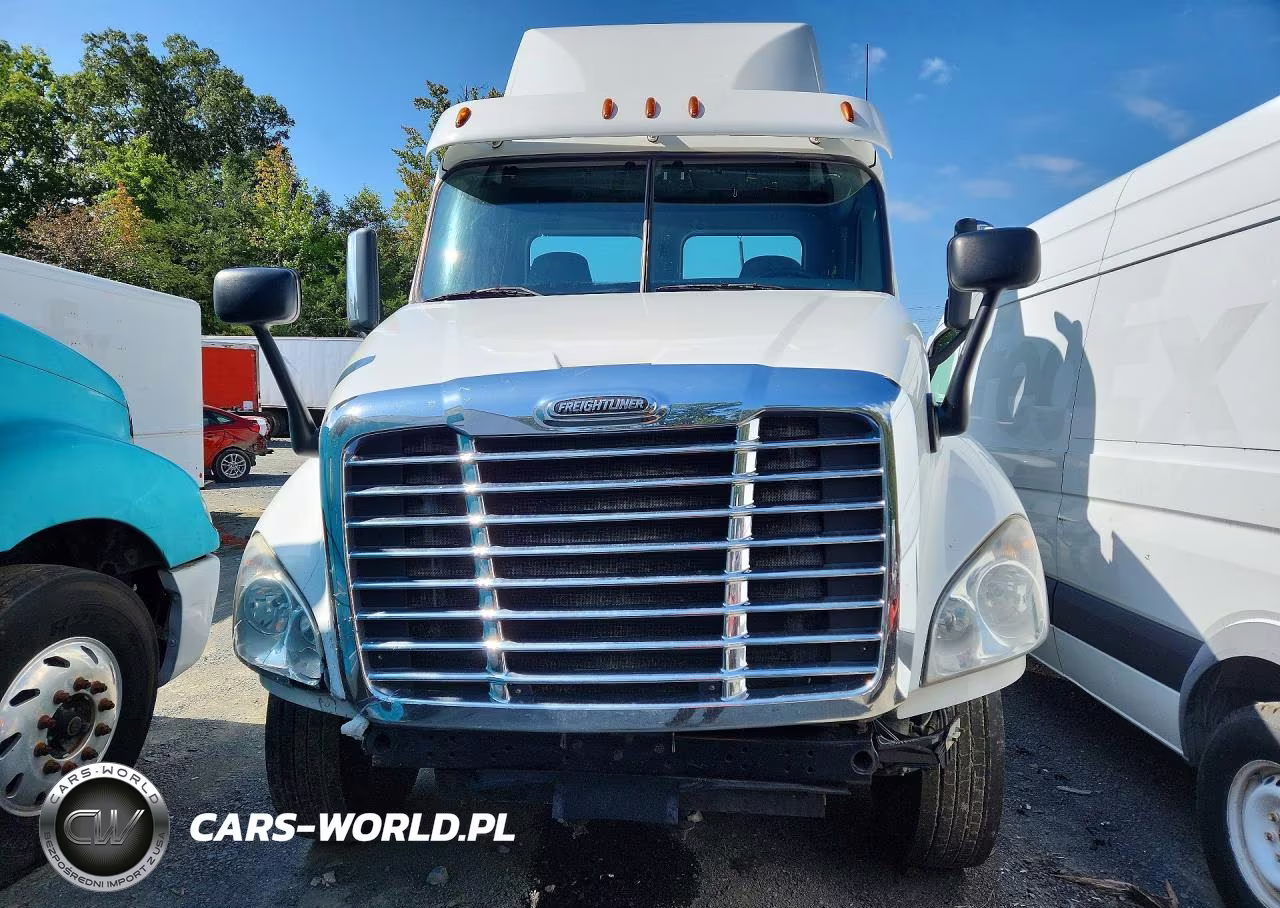 2017 Freightliner Cascadia 125 Semi Truck VIN:1FUBGEDV2HLJH1564 - 5