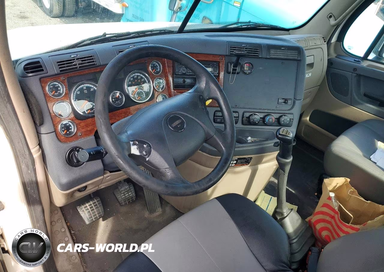2017 Freightliner Cascadia 125 Semi Truck VIN:1FUBGEDV2HLJH1564 - 8