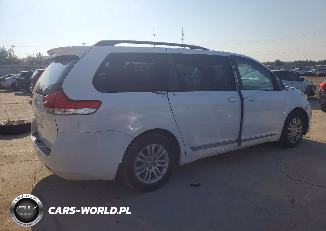 2014 Toyota Sienna Xle 8-Passenger VIN:5TDYK3DC1ES511577 - 3