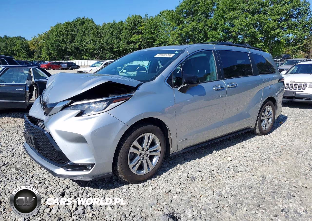 2021 Toyota Sienna Xse