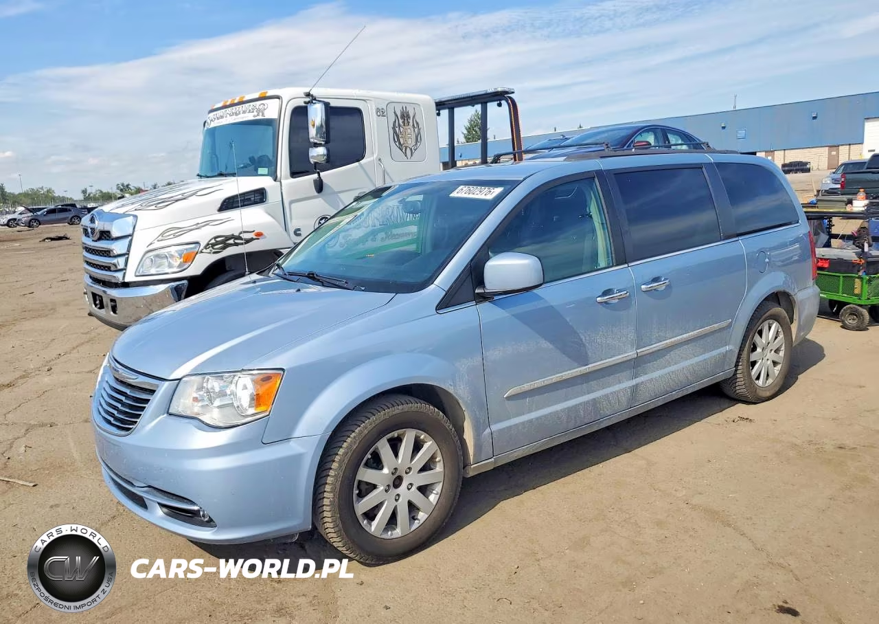 2016 Chrysler Town & Country Touring – zdjęcie 1 z 13