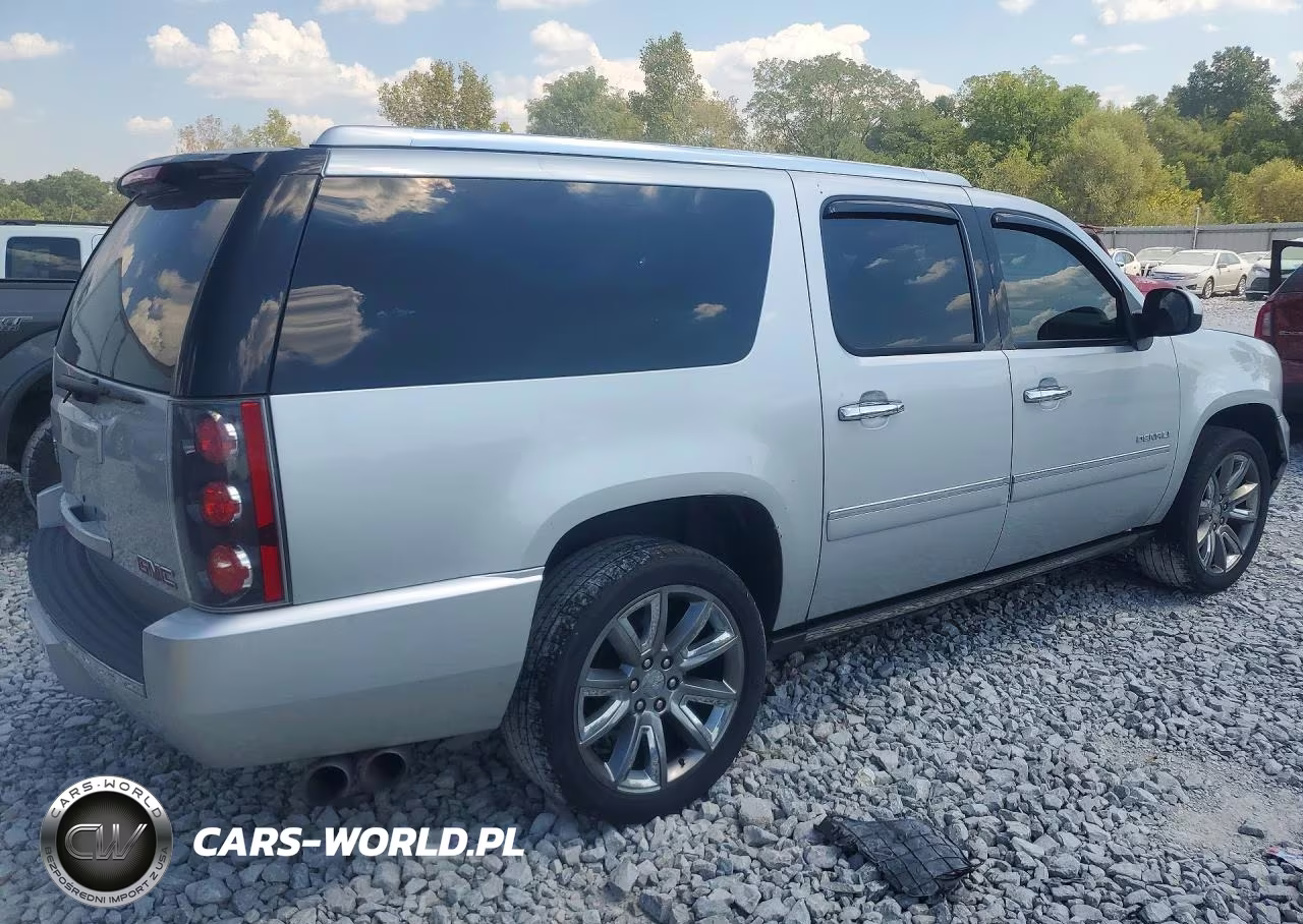 2013 GMC Yukon Xl Denali VIN:1GKS2MEFXDR322139 - 3