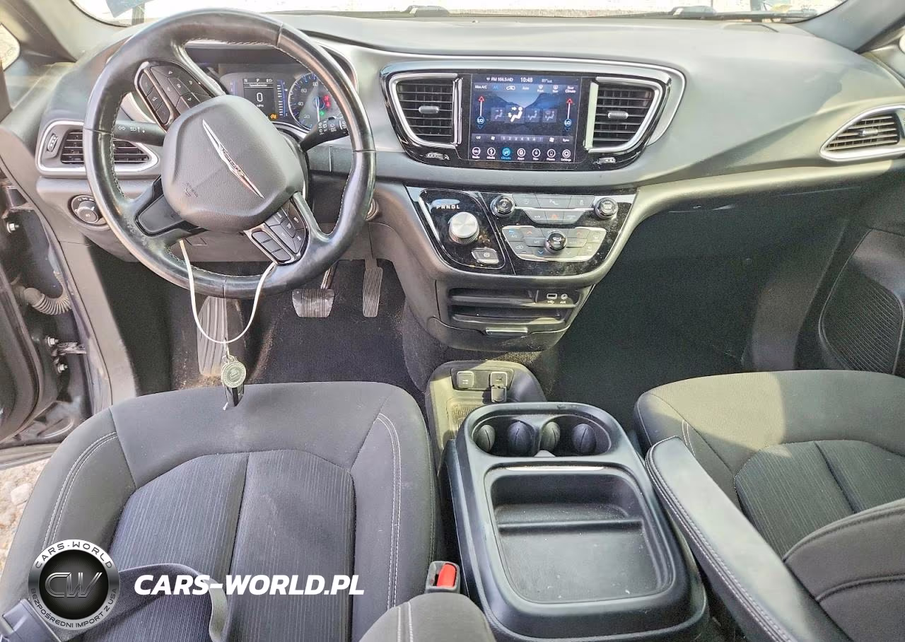 2019 Chrysler Pacifica Touring Plus VIN:2C4RC1FG0KR630506 - 8