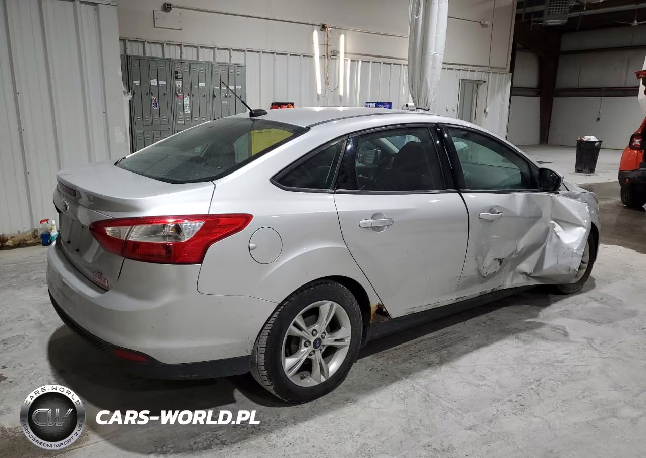 2014 Ford Focus Se VIN:1FADP3F2XEL128376 - 3