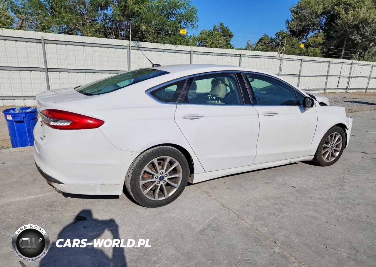 2017 Ford Fusion Se VIN:3FA6P0HD8HR130767 - 3