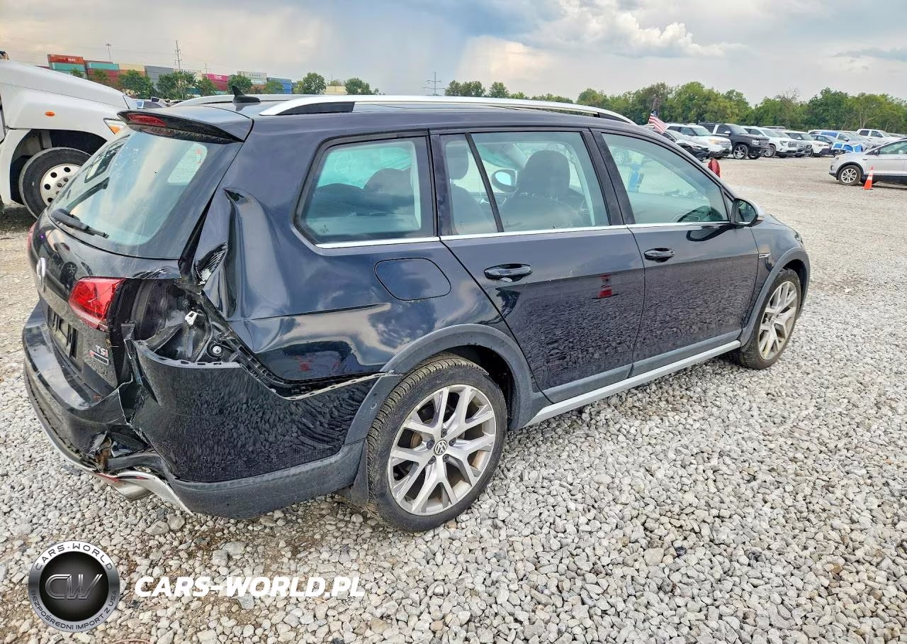 2017 Volkswagen Golf Alltrack S VIN:3VWH17AU1HM530283 - 3