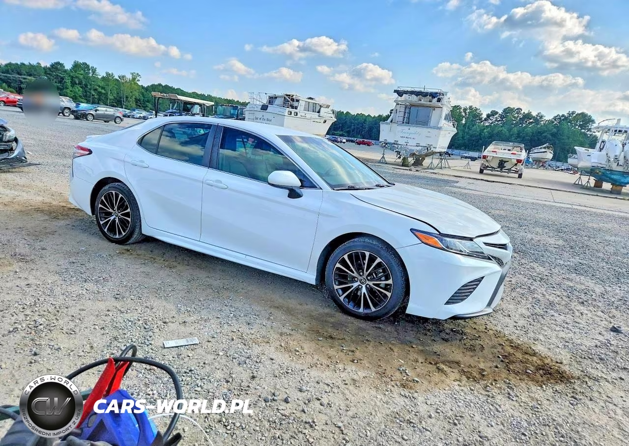 2018 Toyota Camry Se VIN:4T1B11HK3JU661822 - 4