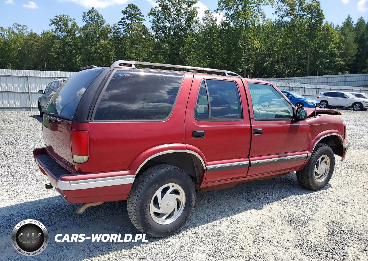 1997 Chevrolet Blazer VIN:1GNDT13W3V2186120 - 3