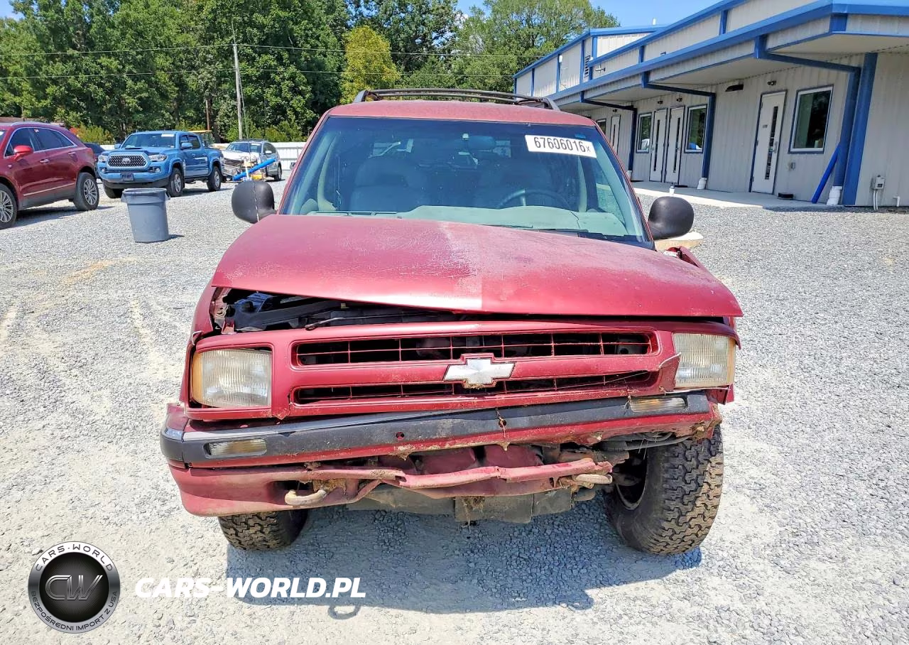 1997 Chevrolet Blazer VIN:1GNDT13W3V2186120 - 5