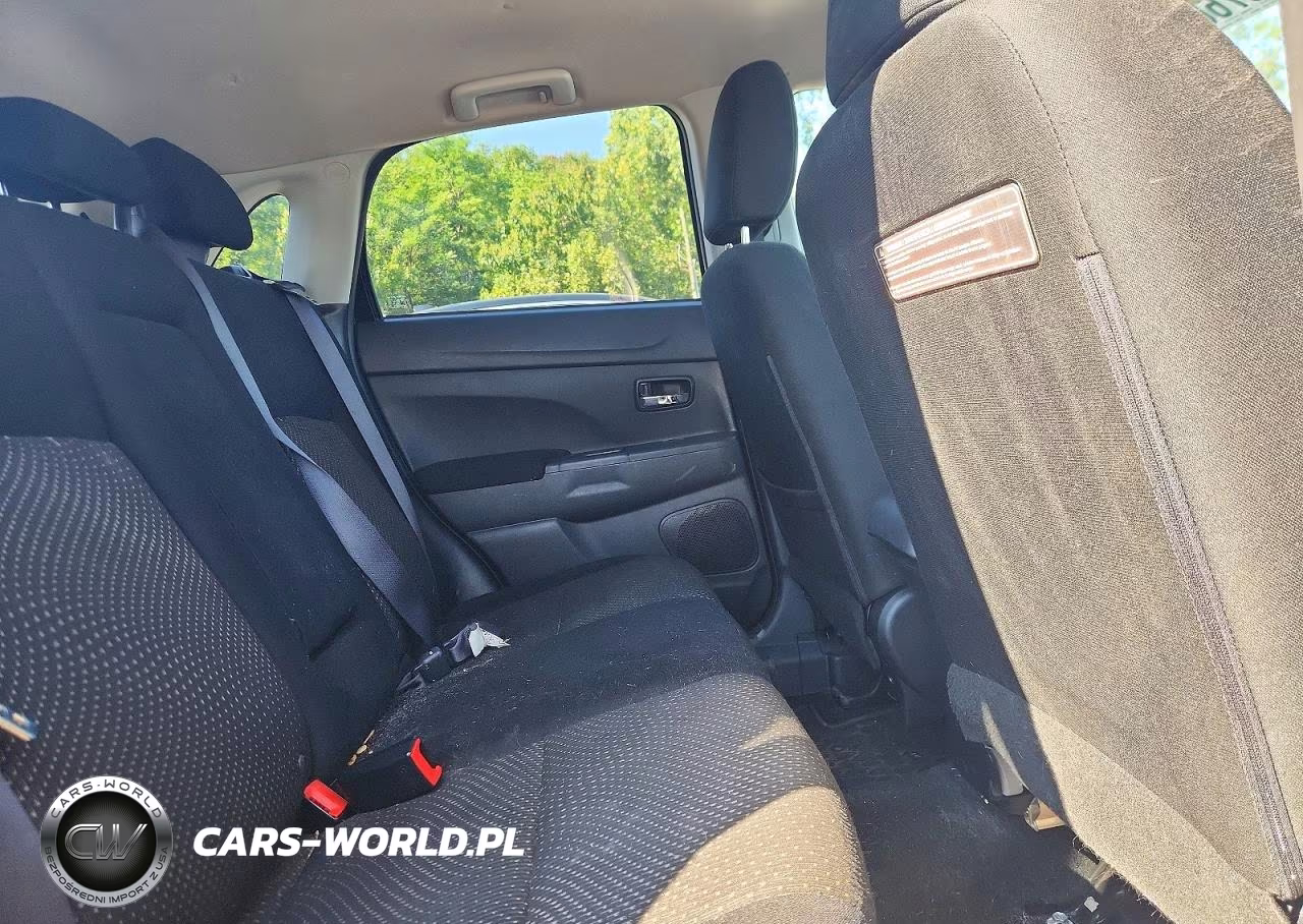 2016 Mitsubishi Outlander Sport Es VIN:JA4AP3AU6GZ060674 - 11