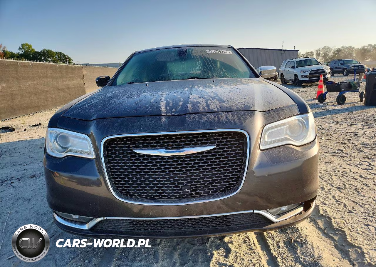 2017 Chrysler 300C VIN:2C3CCAEG4HH552032 - 5