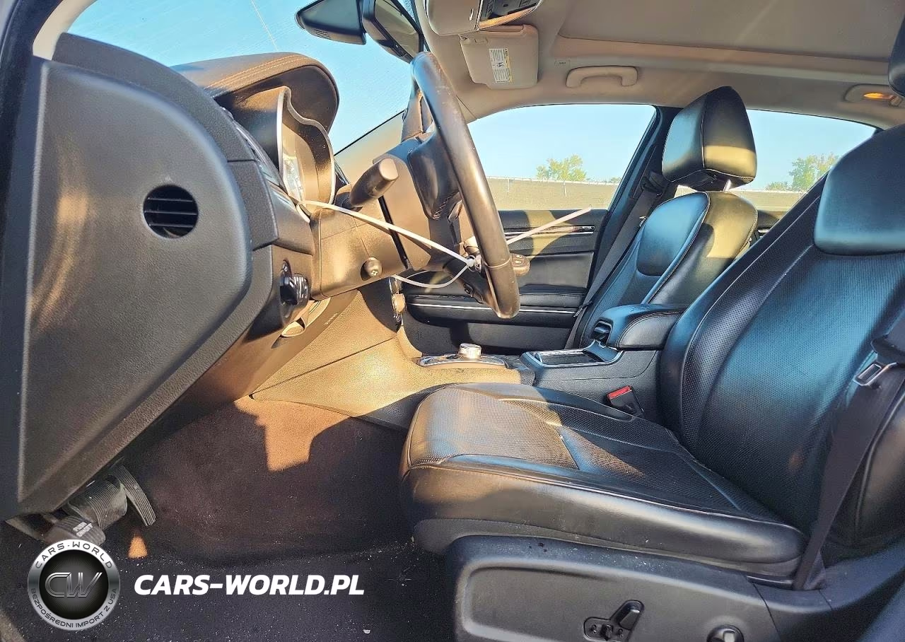 2017 Chrysler 300C VIN:2C3CCAEG4HH552032 - 7
