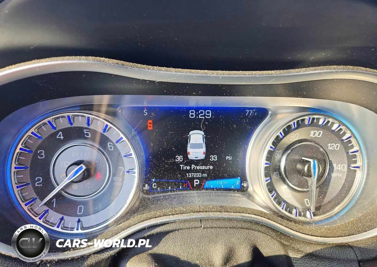 2017 Chrysler 300C VIN:2C3CCAEG4HH552032 - 9