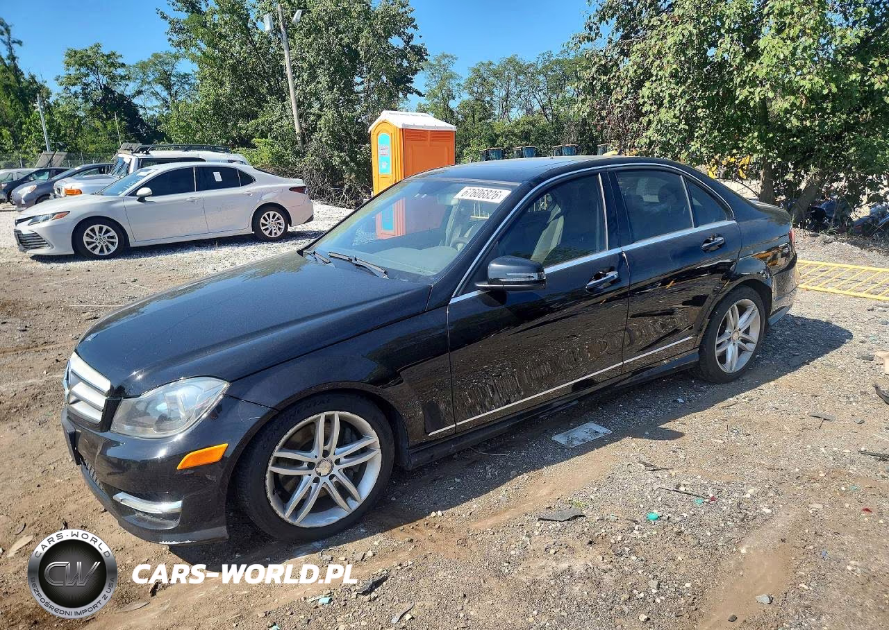 2013 Mercedes-Benz C 300 4Matic VIN:WDDGF8AB8DR276834 - 1