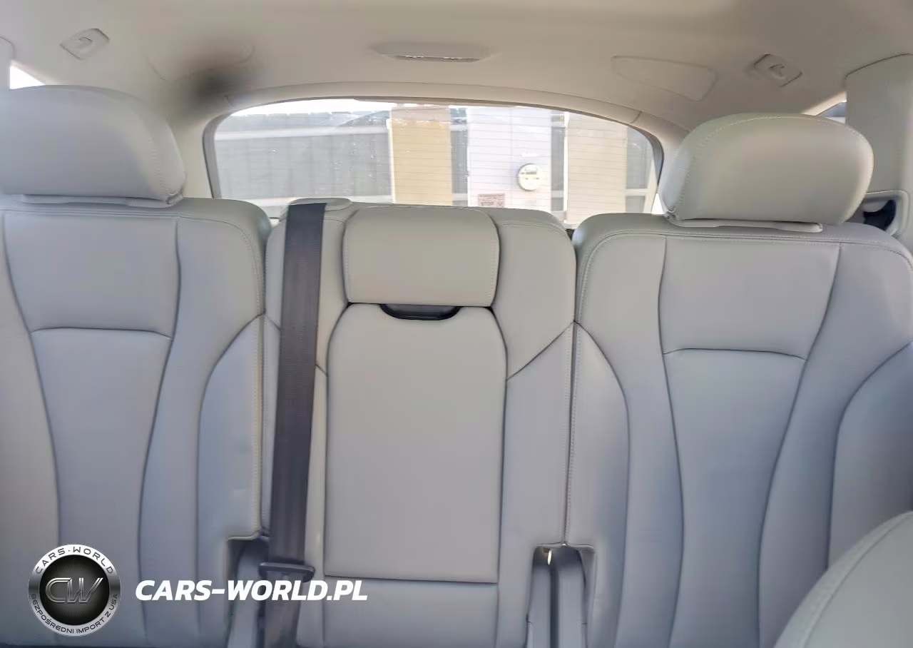 2018 Audi Q7 Premium Plus VIN:WA1LHAF76JD042385 - 10