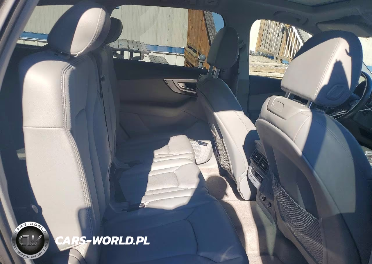 2018 Audi Q7 Premium Plus VIN:WA1LHAF76JD042385 - 11