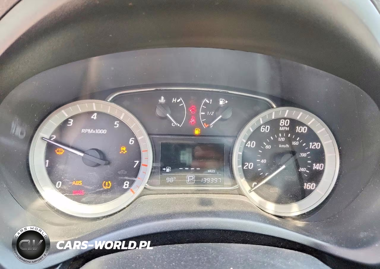 2015 Nissan Sentra S VIN:3N1AB7AP8FY316847 - 9
