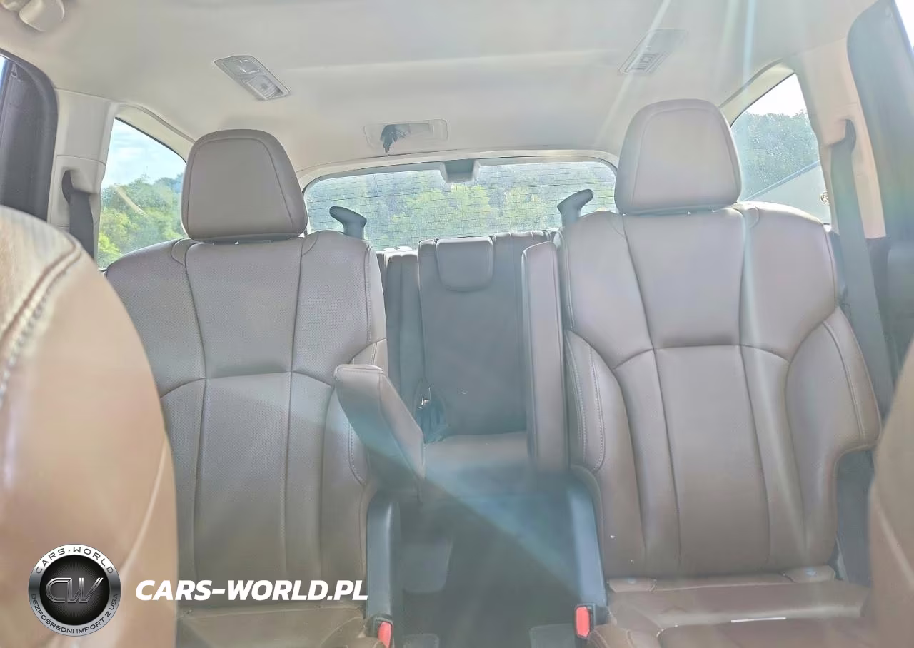 2019 Subaru Ascent Touring VIN:4S4WMARD3K3405342 - 10