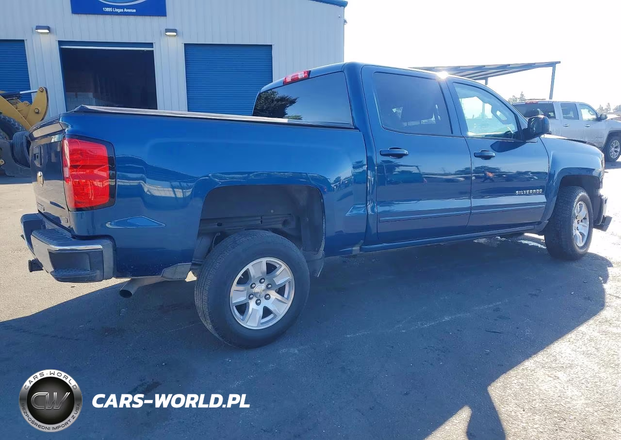 2018 Chevrolet Silverado C1500 Lt VIN:3GCUCRER8JG309894 - 3