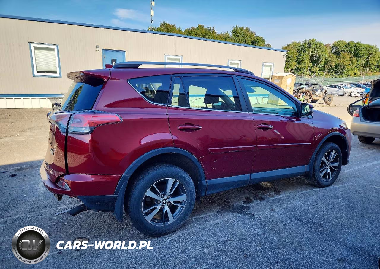 2018 Toyota Rav4 Xle VIN:2T3RFREVXJW732437 - 3