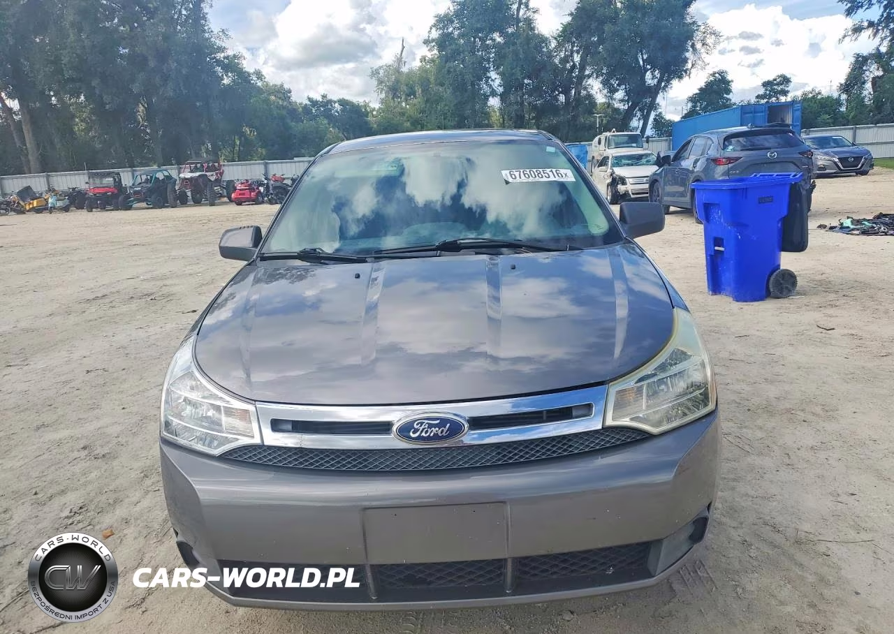 2011 Ford Focus S VIN:1FAHP3EN1BW141525 - 5