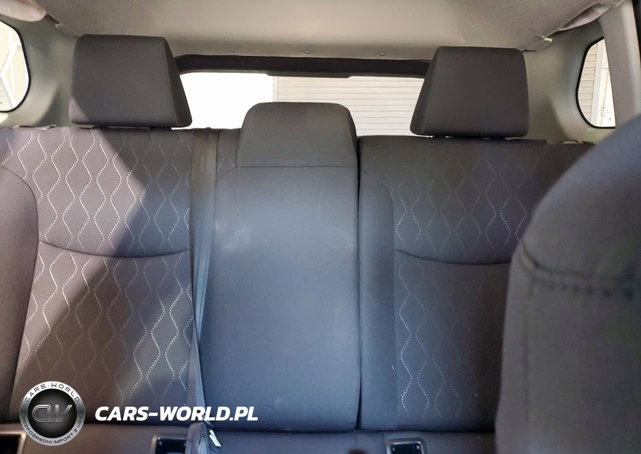 2026 Toyota Corolla Cross Le VIN:7MUCAAAG4TV198357 - 10