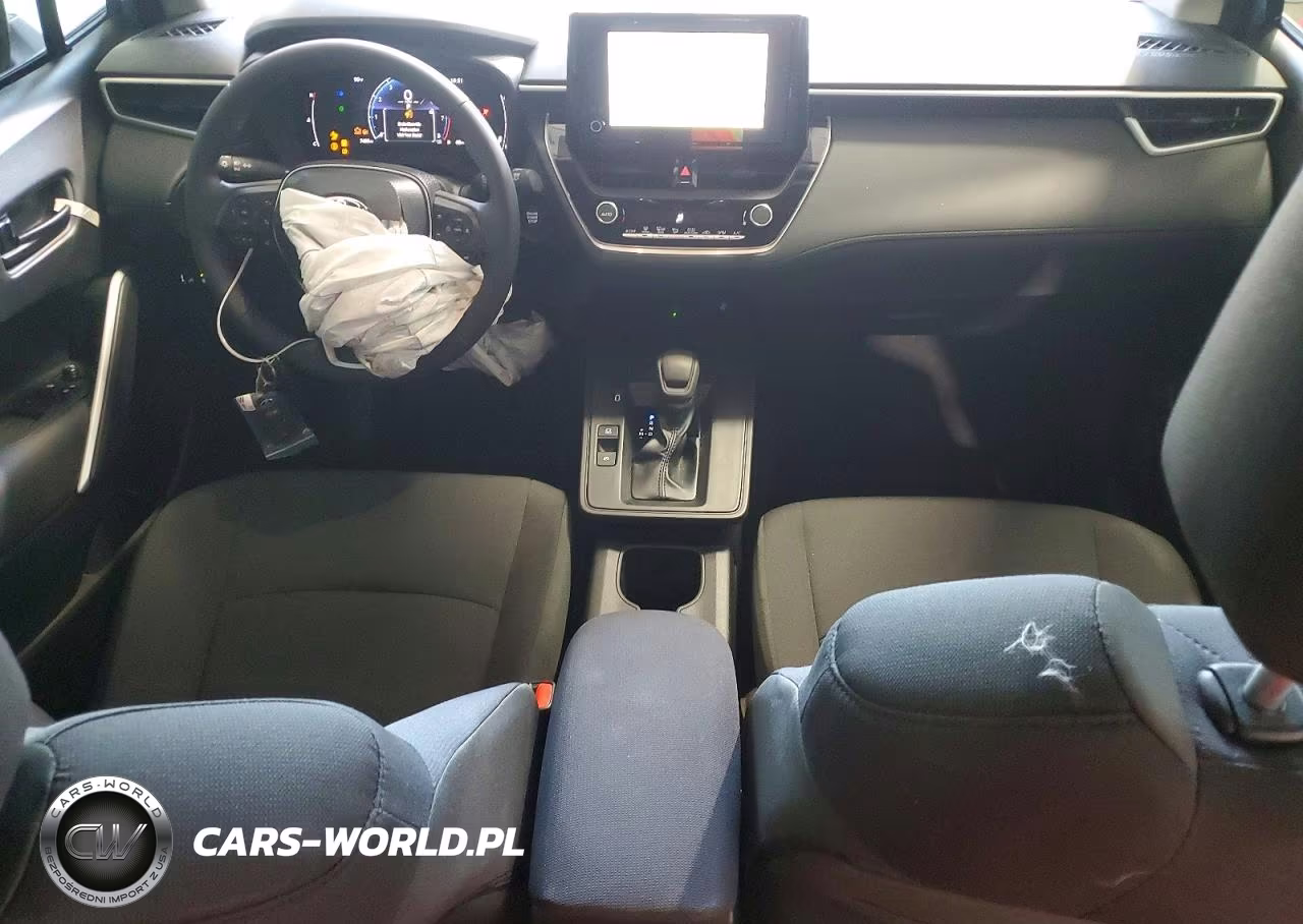 2026 Toyota Corolla Cross Le VIN:7MUCAAAG4TV198357 - 8