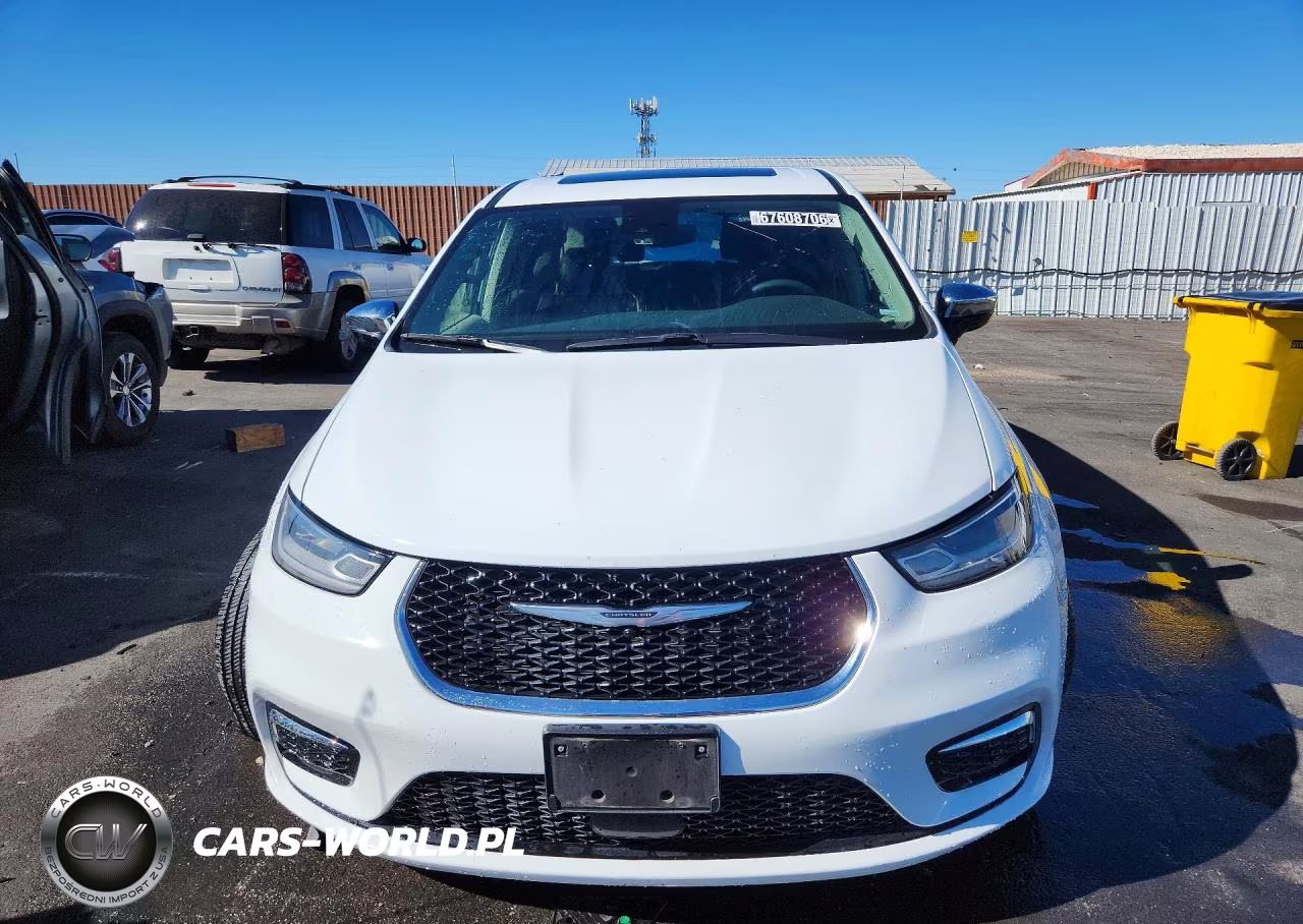2023 Chrysler Pacifica Hybrid Limited VIN:2C4RC1S72PR626826 - 5