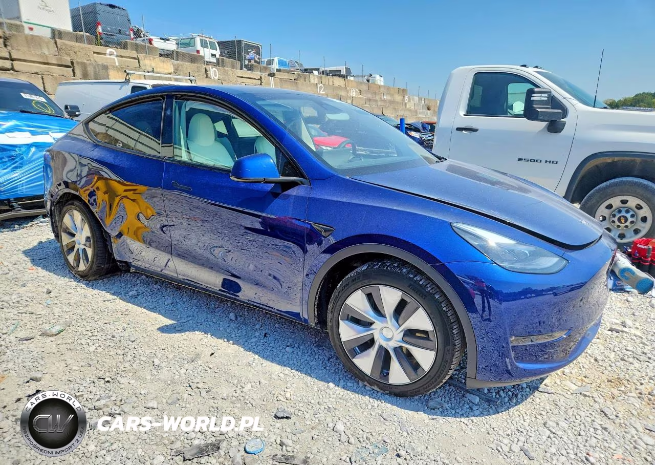 2024 Tesla Model Y VIN:7SAYGDEE5RA278417 - 4