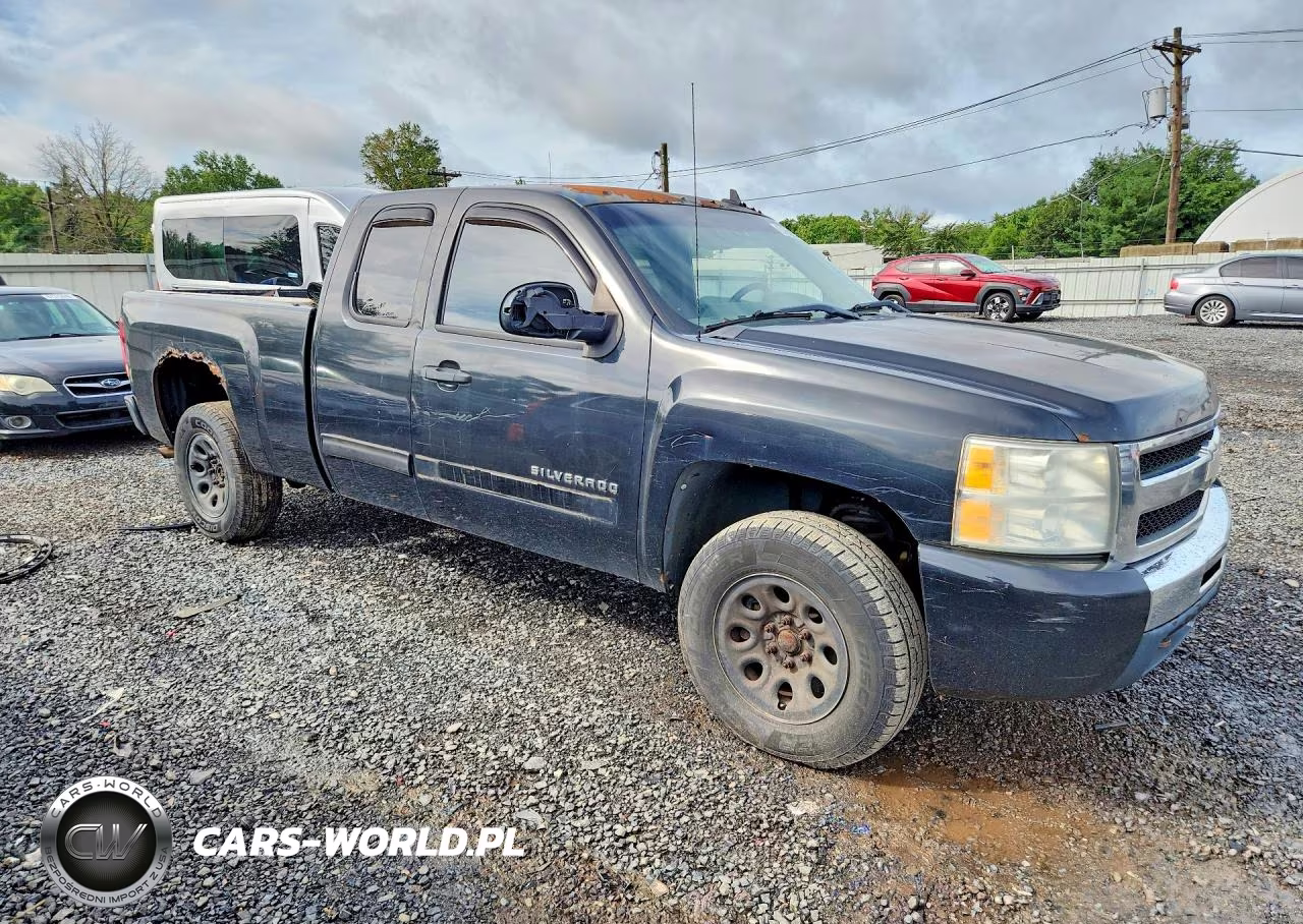 2010 Chevrolet Silverado 1500 VIN:1GCSKREA0AZ107278 - 4