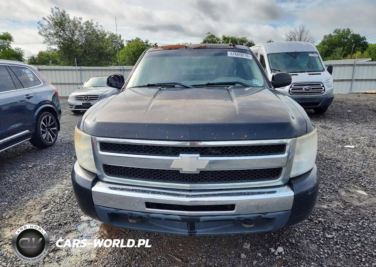 2010 Chevrolet Silverado 1500 VIN:1GCSKREA0AZ107278 - 5