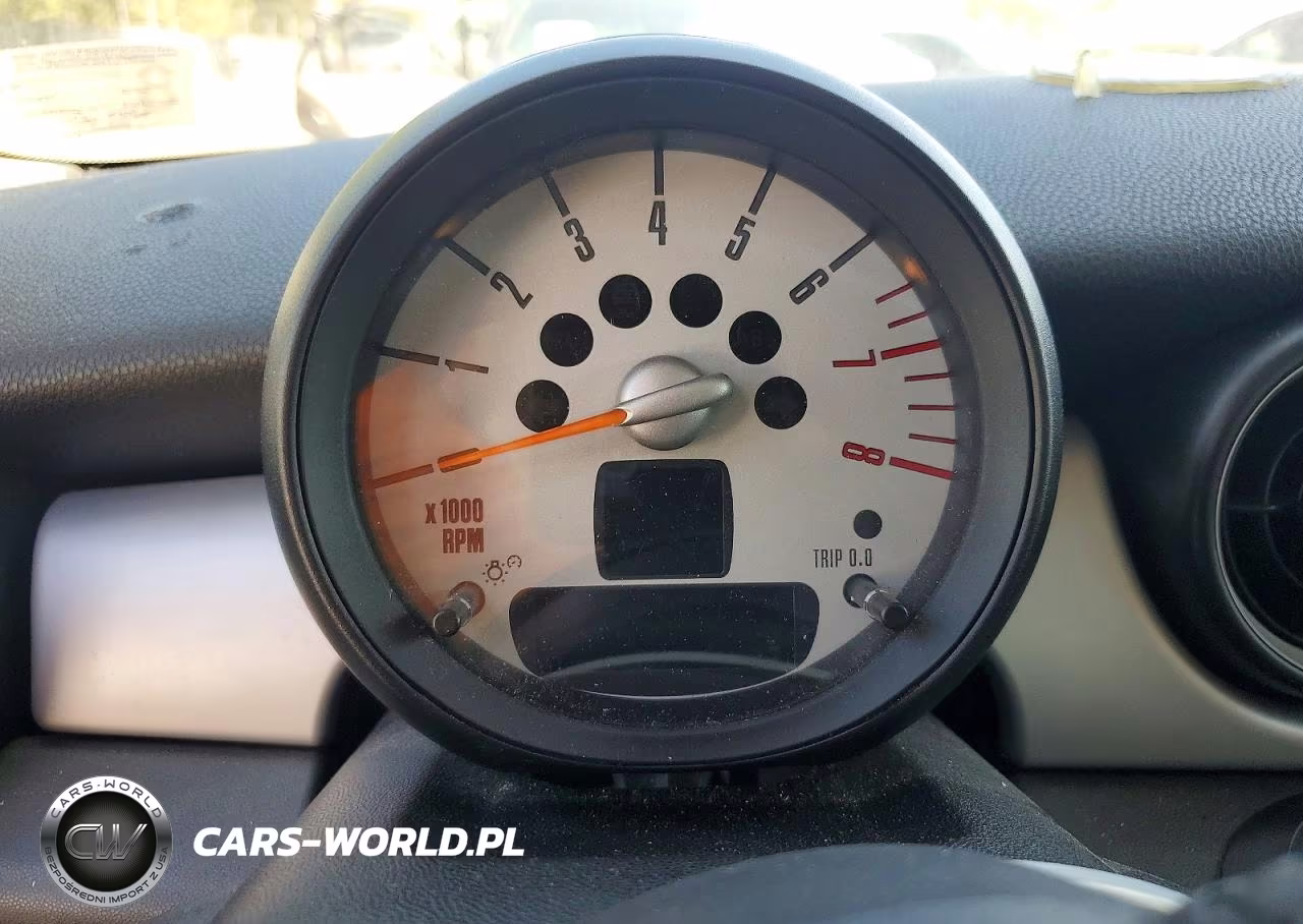 2012 Mini Cooper VIN:WMWSU3C5XCT258080 - 9