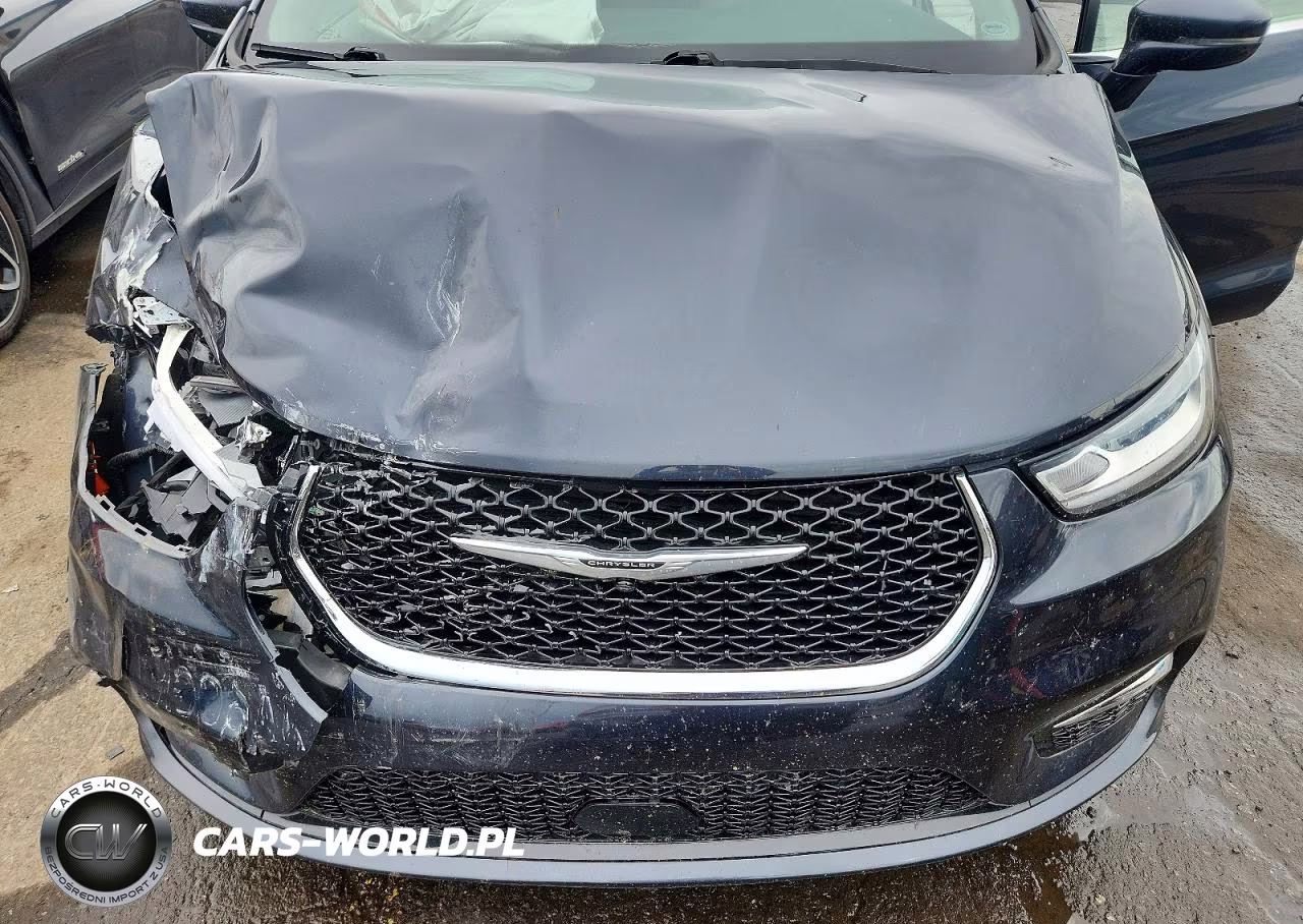 2021 Chrysler Pacifica Touring L VIN:2C4RC1BG4MR555785 - 12