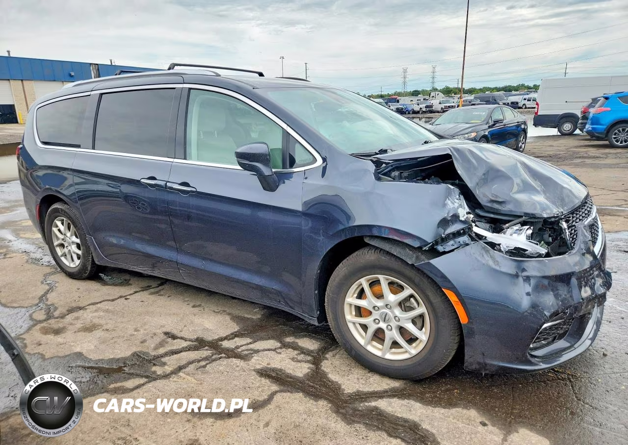 2021 Chrysler Pacifica Touring L VIN:2C4RC1BG4MR555785 - 4