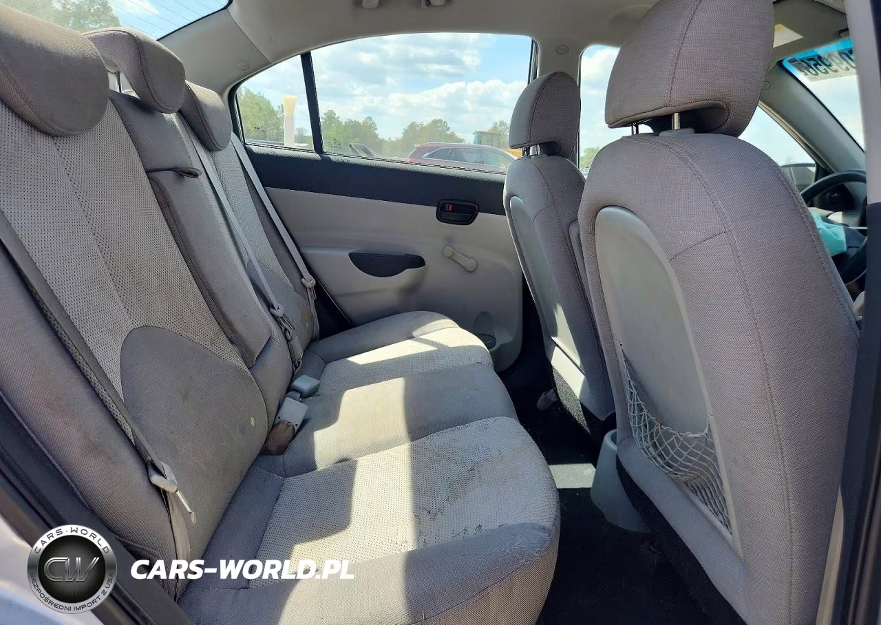 2009 Hyundai Accent Gls VIN:KMHCN46C79U370774 - 10