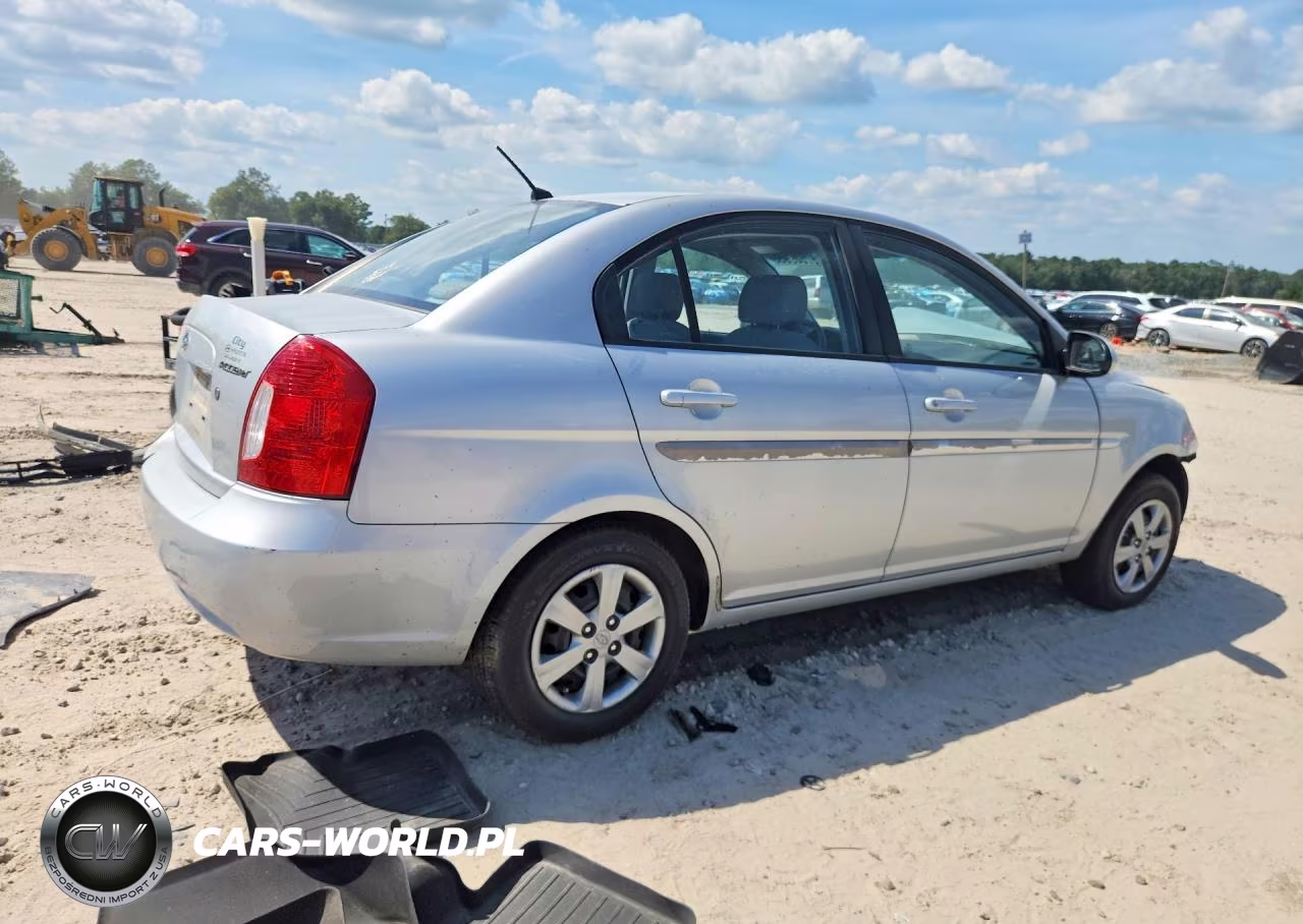2009 Hyundai Accent Gls VIN:KMHCN46C79U370774 - 3